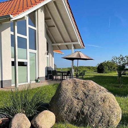Villa Ostseebrise Трент Екстериор снимка
